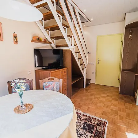 Kocka Homestay szállás *