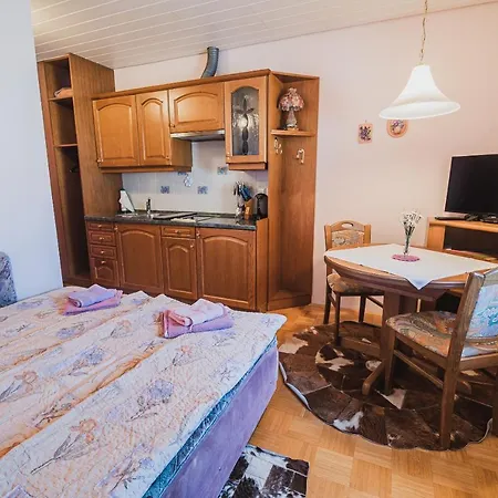 Rum i privatbostad Kocka Zgornje Jezersko