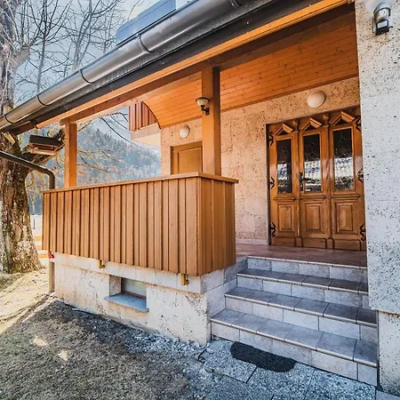 Homestay szállás Kocka
